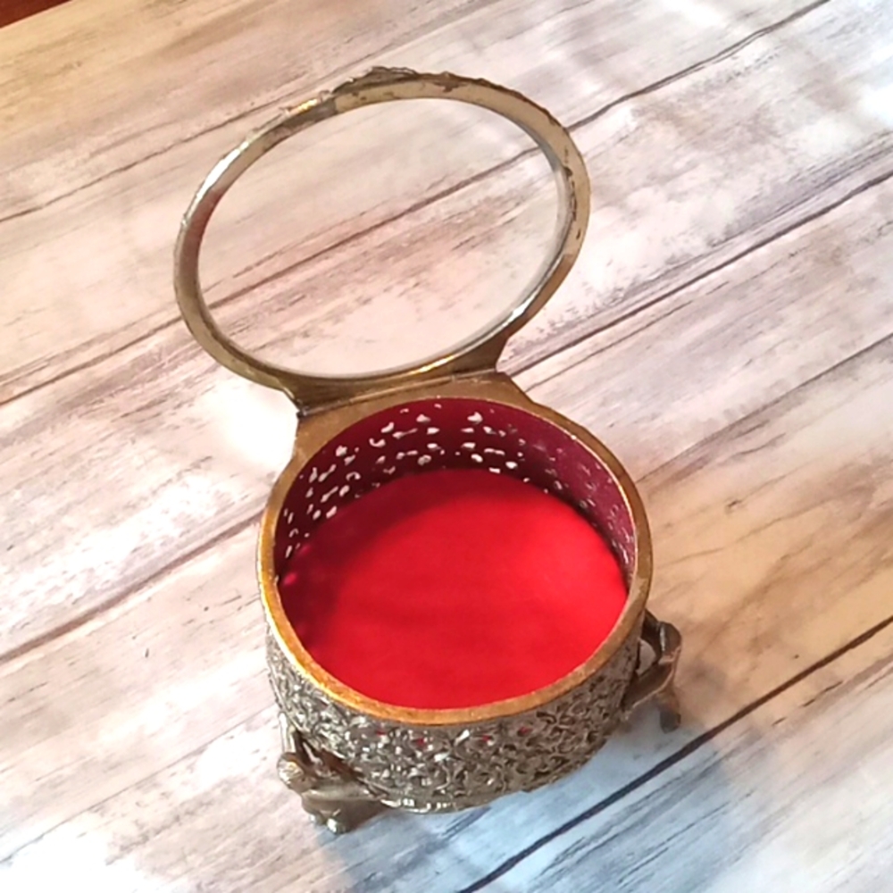Cherub gold red velvet lined tri ket box with glass lid *flaw